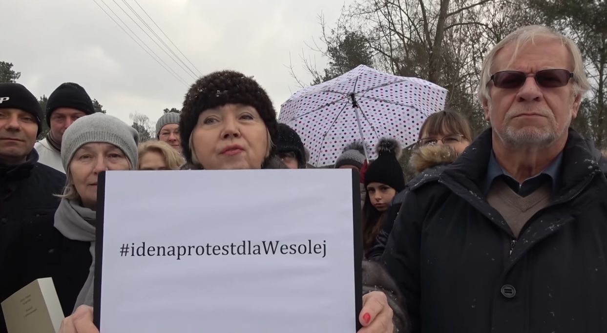 Protest mieszkańców pod siedzibą PiS. Zapowiadają blokadę