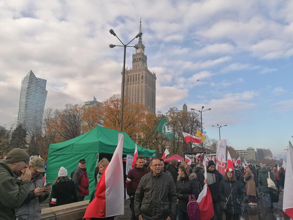 11 listopada. Marsz Niepodległości w Warszawie. Jesteśmy na miejscu