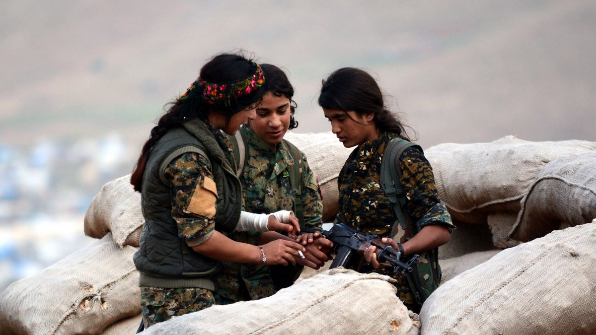 Ważną rolę w kurdyjskiej armii spełniły kobiety, które walczyły z ISIS. Dziś to m.in. one stały się celem dla tureckiej armii.