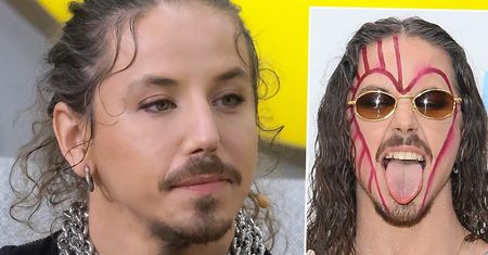 Michał Szpak poszedł na całość we własne urodziny. W TAKIEJ kreacji jeszcze go nie widzieliśmy. Ma radę dla fanek: "Bawcie się dobrze dupeczki"