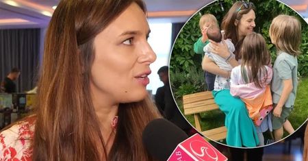Anna Czartoryska łączy pracę z macierzyństwem. Nie jest łatwo! W opiece nad dziećmi pomaga jej cała ekipa, której skład wymieniła