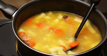 Dieta na mrozy. Po jakie produkty powinniśmy sięgać?