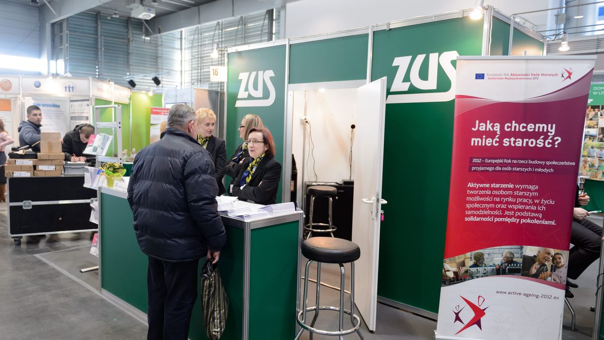 Emerytura wyższa o 10 proc.? Wystarczy pracować rok dłużej