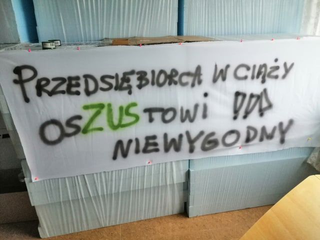 Matki masowo nękane przez ZUS? Z danych wynika co innego. "Pokazują to, co im pasuje"