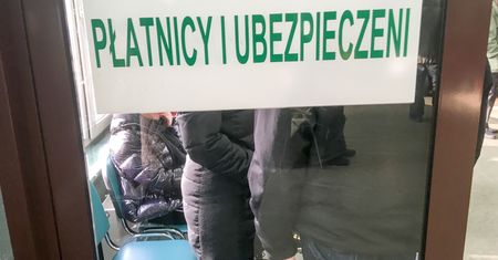 Przychodzą przelewy, więc nie jesteś chory. Sąd uchylił decyzję ZUS