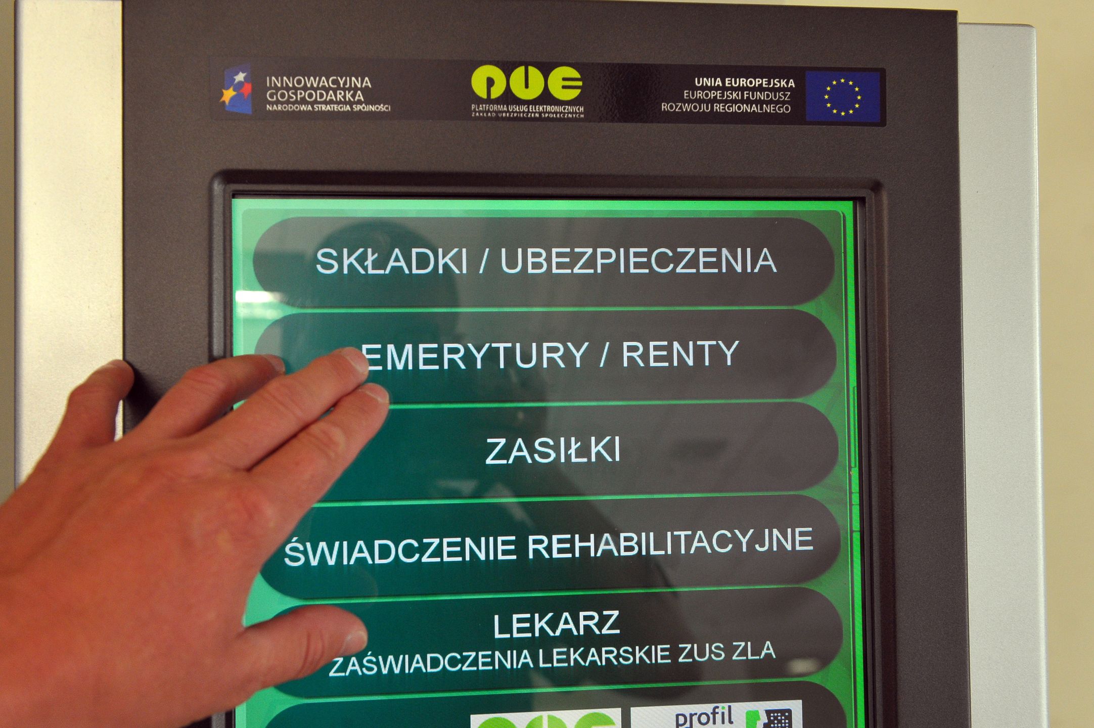 Osoby, które przekroczyły wiek emerytalny, mogą przechodzić na emeryturę według nowych zasad