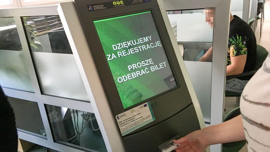 Wypłata "trzynastek". Osoby, które nie zgłosiły się do ZUS-u mogą nie dostać dodatku emerytalnego