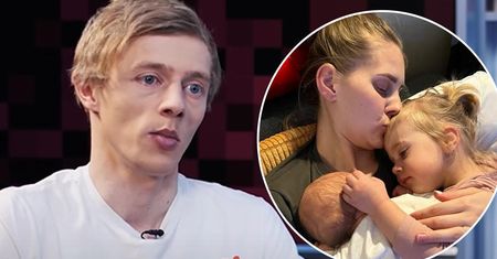 To wzruszające w jaki sposób Dawid Kubacki wytłumaczył starszej córce nieobecność mamy. Co jej powiedział?
