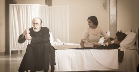 Zakazany Bóg (2013)