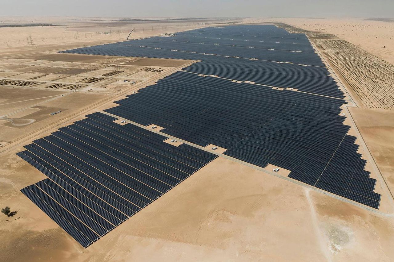 Największa elektrownia słoneczna na świecie. Prawie 1,2 gigawata energii elektrycznej