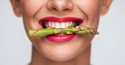 Jak mieć bielsze zęby? Prezentujemy niedrogie, domowe sposoby
