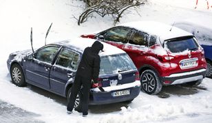 82-latka wyszła na mróz w środku nocy. Znaleziono ją pod samochodem