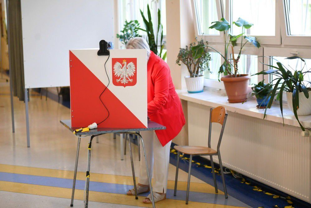 132 tys. kandydatów na radnych w gminach; najstarszy ma 94 lata