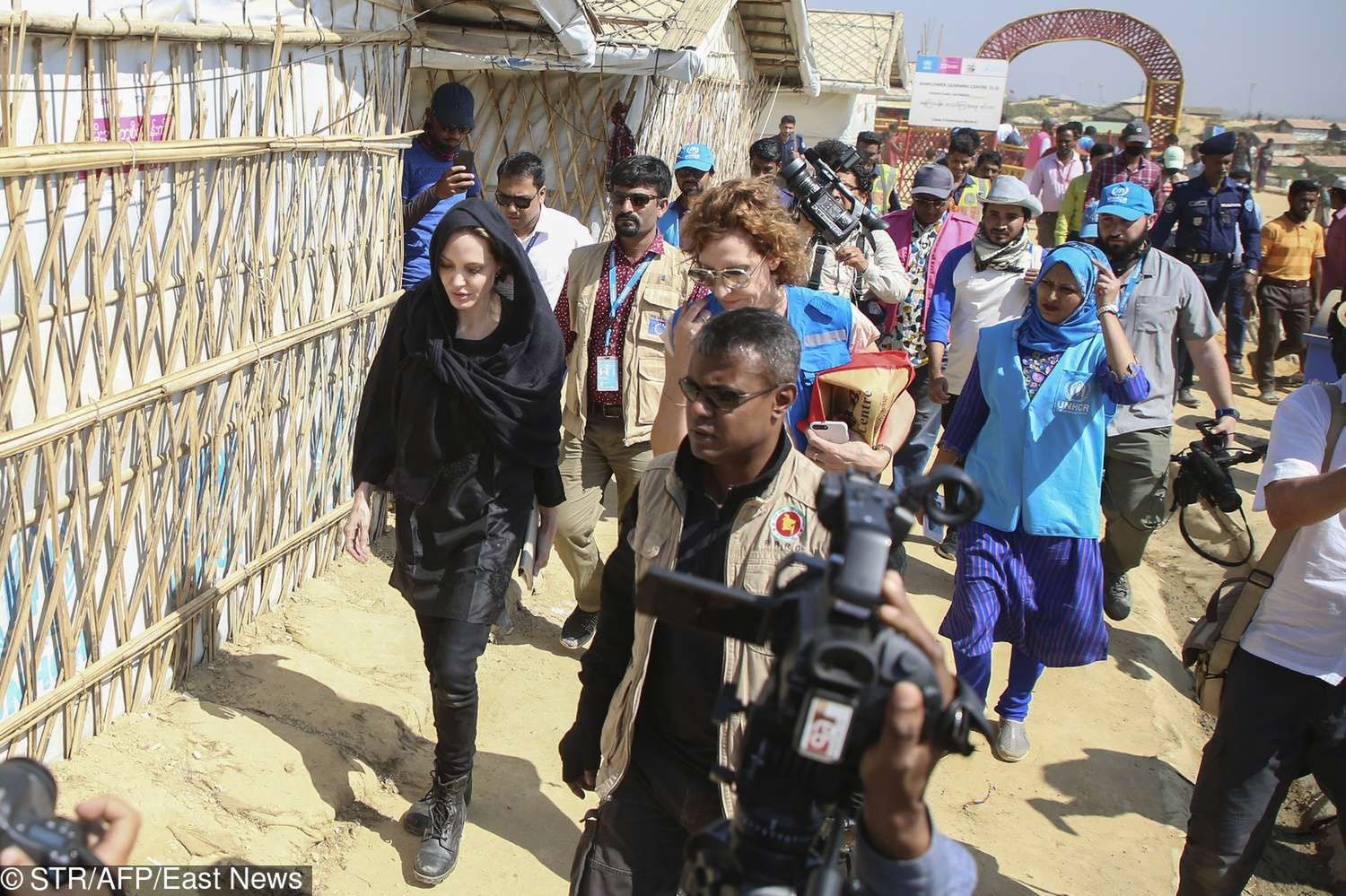 Angelina Jolie z odwiedzinami w obozie uchodźców