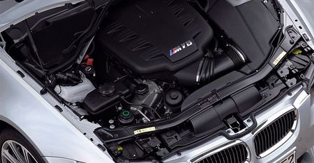 Rodzinna wyścigówka - BMW E90 M3 Sedan
