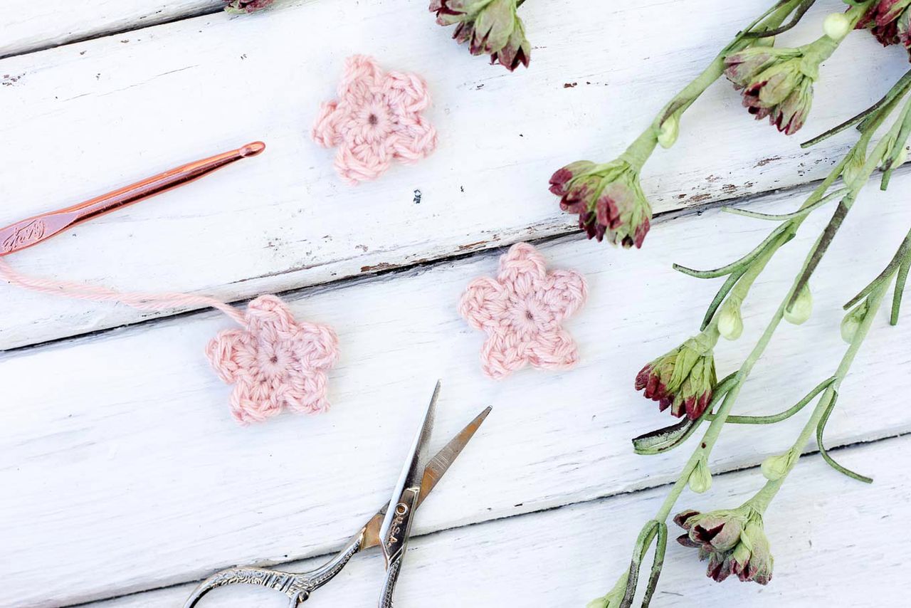 Crochet Mini Cherry Blossoms