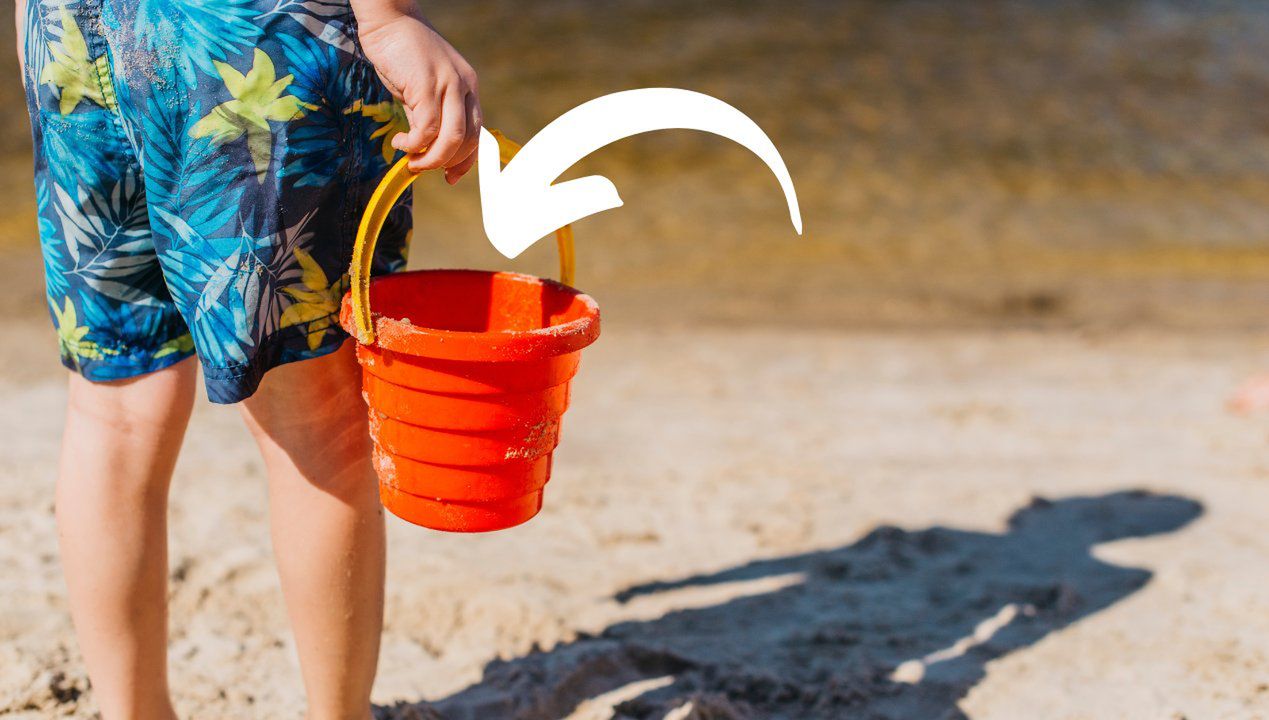 Pożycz od dziecka i ustaw obok ręcznika. Ten trik jest plażowym hitem lata