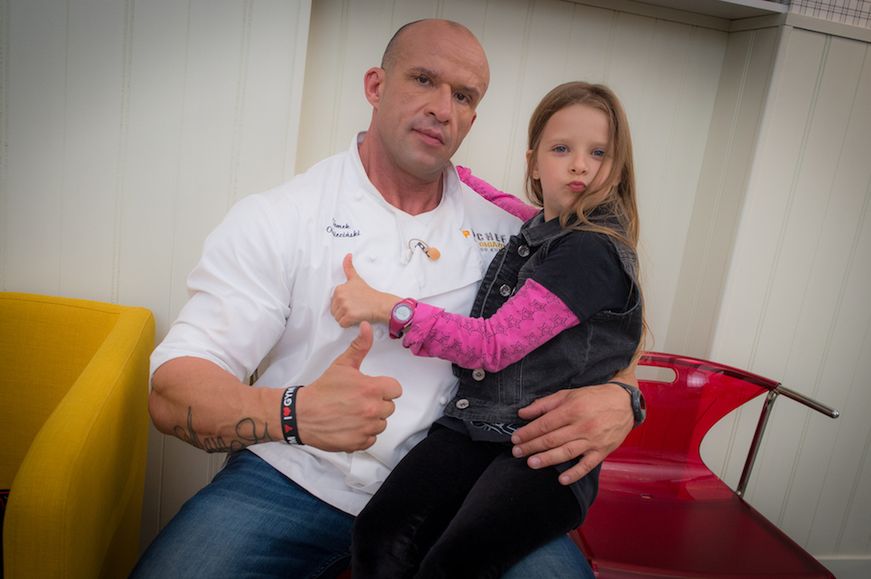 "Top Chef. Gwiazdy od kuchni": Tomasz Oświeciński z córką na planie kulinarnego show