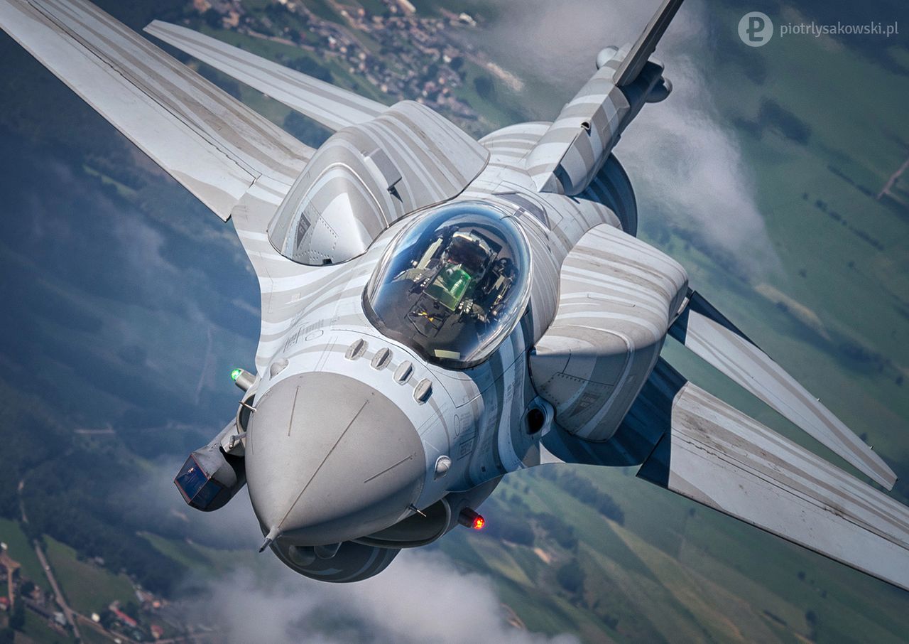 Polskie F-16 mogą dostać nowe laserowo kierowane bomby