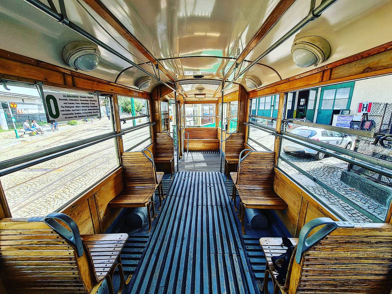 Na ulicach Poznania ponownie pojawią się historyczne tramwaje i autobusy