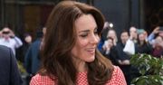 Księżna Kate znów zachwyciła skromną stylizacją, a Brytyjki oszalały na jej punkcie