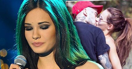 Rozebrana Natalia Szroeder pokazała się bez makijażu! Gwiazda chowa się przed burzą pod kocykiem! Czy jest z nią Quebonafide?