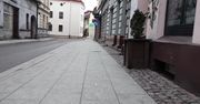 Zakrwawiony mężczyzna leżał na ulicy, miał rany kłute. 31-latek nie żyje, kolejne osoby zatrzymane