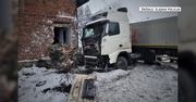 Ciężarówka wypadła z zakrętu i uderzyła w dom jednorodzinny w Ornotowicach na Śląsku