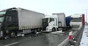 Karambol na A4, zderzyło się dziewięć ciężarówek.