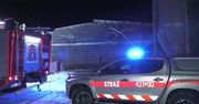 Pod ciężarem śniegu zawalił się dach budynku gospodarczego w miejscowości Krzczonów w woj. świętokrzyskim