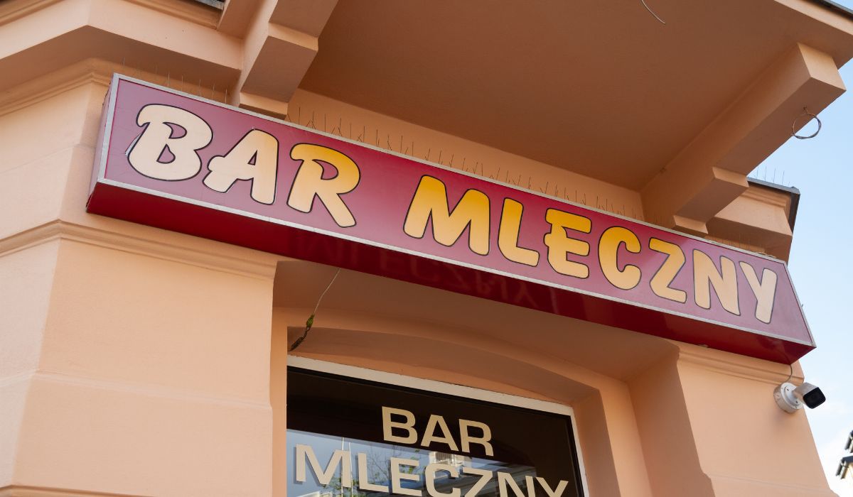 Bar mleczny był niegdyś ulubionym miejscem Polaków - Pyszności; foto: Canva