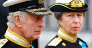 Tylko siostra mogła odważyć się na takie słowa pod adresem króla Karola III. Nie kryła oburzenia, gdy usłyszała, w co chce wpakować całą rodzinę