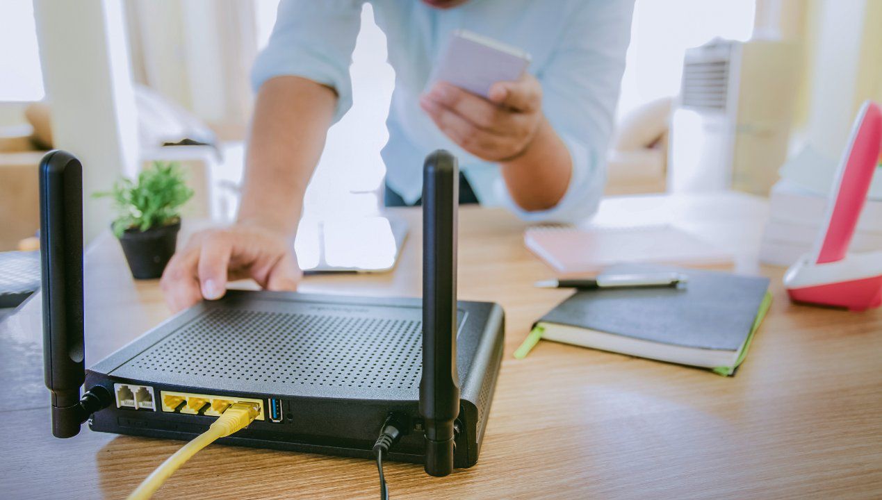 Nawet moja babcia sama konfiguruje router. Dzięki 1 detalowi internet śmiga!