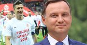 Andrzej Duda wyciągnął Roberta Lewandowskiego spod prysznica! Był w samym ręczniku!