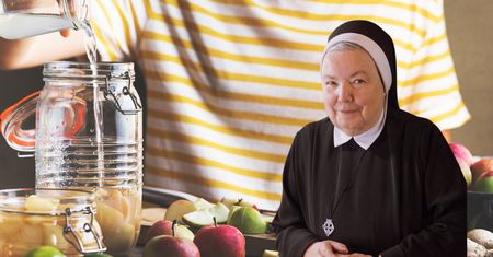 Tak ocet jabłkowy robi siostra Anastazja. Jest sto razy lepszy od sklepowego i prawie nic nie kosztuje