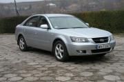 Fot. Ryszard Polit: Hyundai Sonata ma ładną sylwetkę nadwozia, którego długość jest niemal identyczna jak VW Passata. 