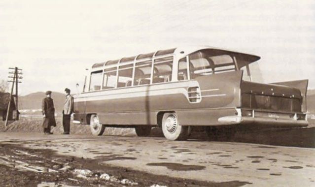 Skrzydlaty autobus SFW-1 Sanok