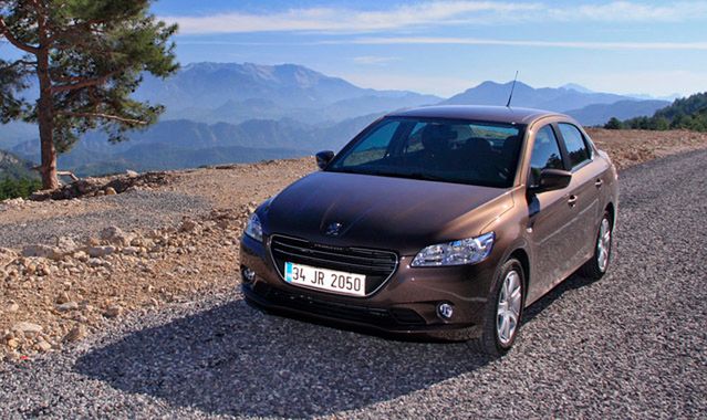 Peugeot 301: wygrać ceną