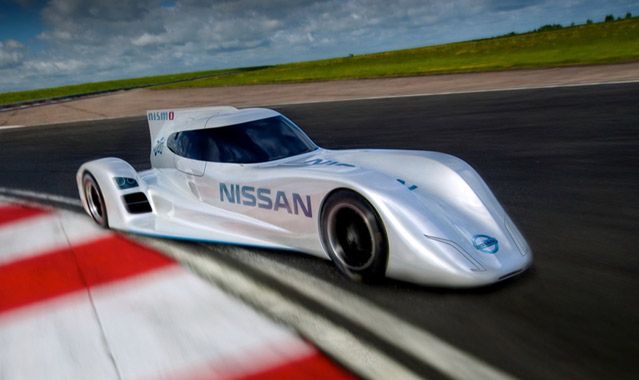 Nissan ZEOD RC: auto wyścigowe na prąd