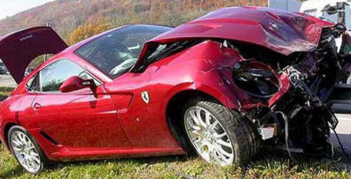 Crash test Ferrari 599 GTB w wykonaniu prezesa