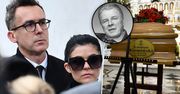 Piękny gest. Kasia Cichopek na pogrzebie Emiliana Kamińskiego. W smutnym dniu wspierał ją Maciej Kurzajewski
