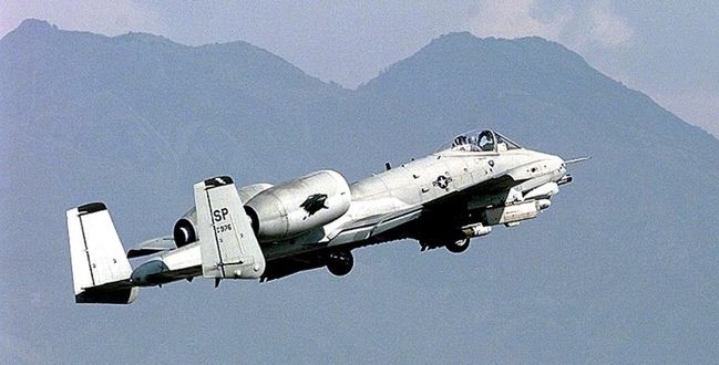 Fairchild A-10 Thunderbolt II - staruszek walczy z ISIS