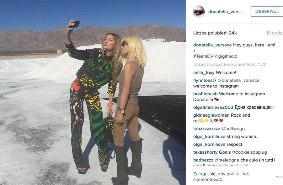 Donatella Versace na Instagramie. Na zdj. z Gigi Hadid