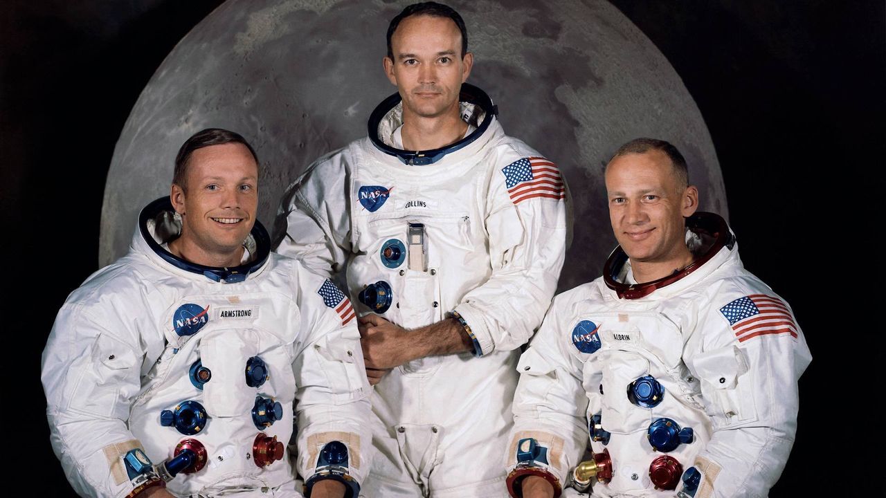 Mały krok. Gdyby był większy, Neil Armstrong potknąłby się o kabel