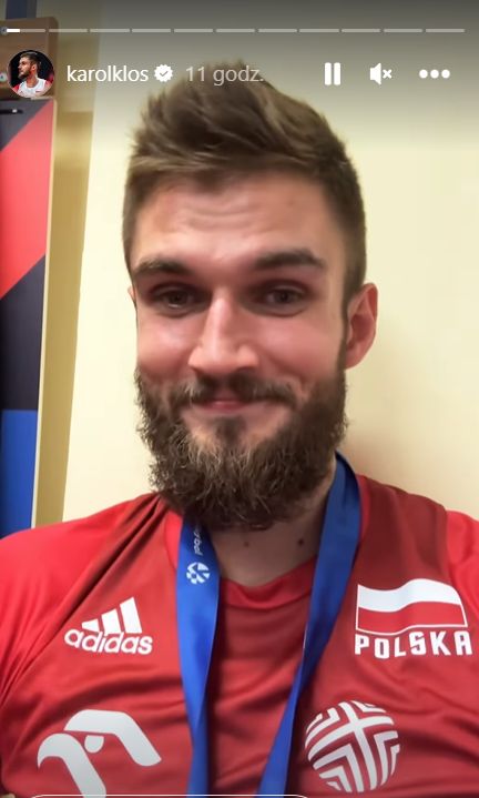 Polscy siatkarze świętują zwycięstwo