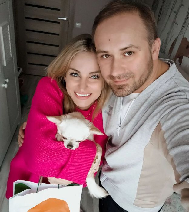 Adrian Szymaniak z żoną