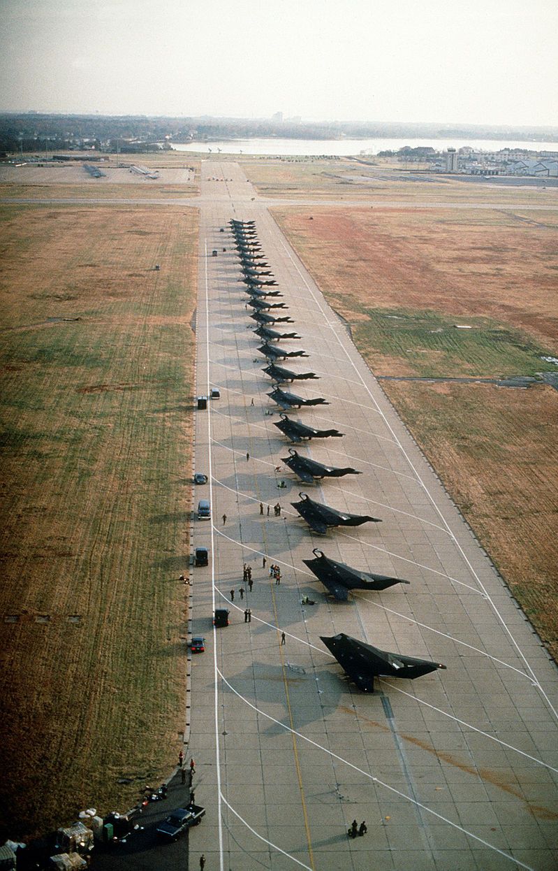 7 mało znanych faktów o niewidzalnym bombowcu F-117