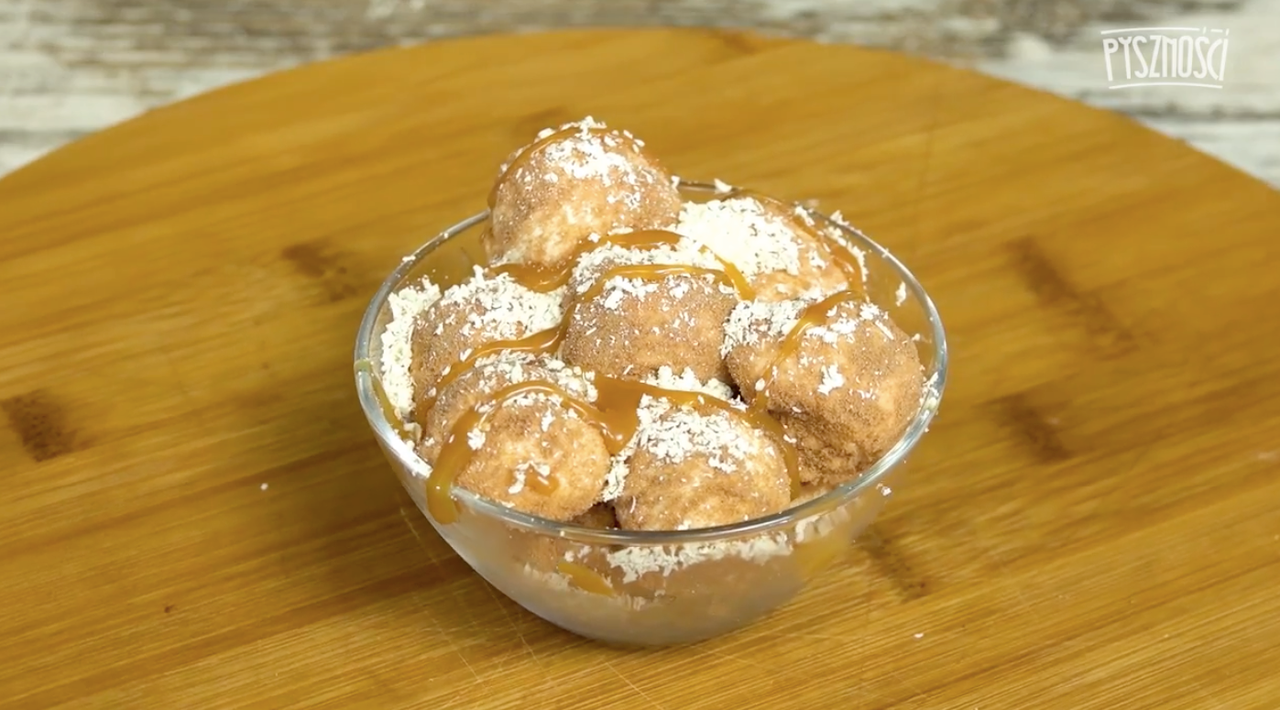 Karmelowe lody z kruszonką