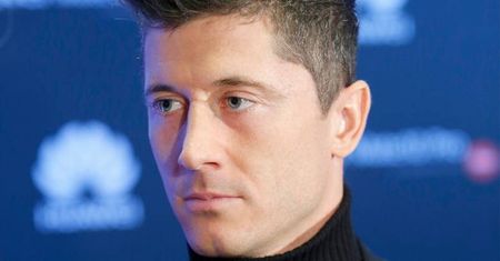 Robert Lewandowski pierwszy raz opowiedział o śmierci ukochanego ojca. "Byłem zamknięty na świat"