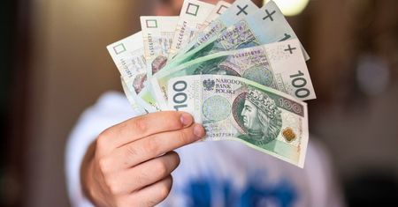 Wykonaj ten rytuał, a przyciągniesz do siebie gotówkę. Zacznie płynąć strumieniami